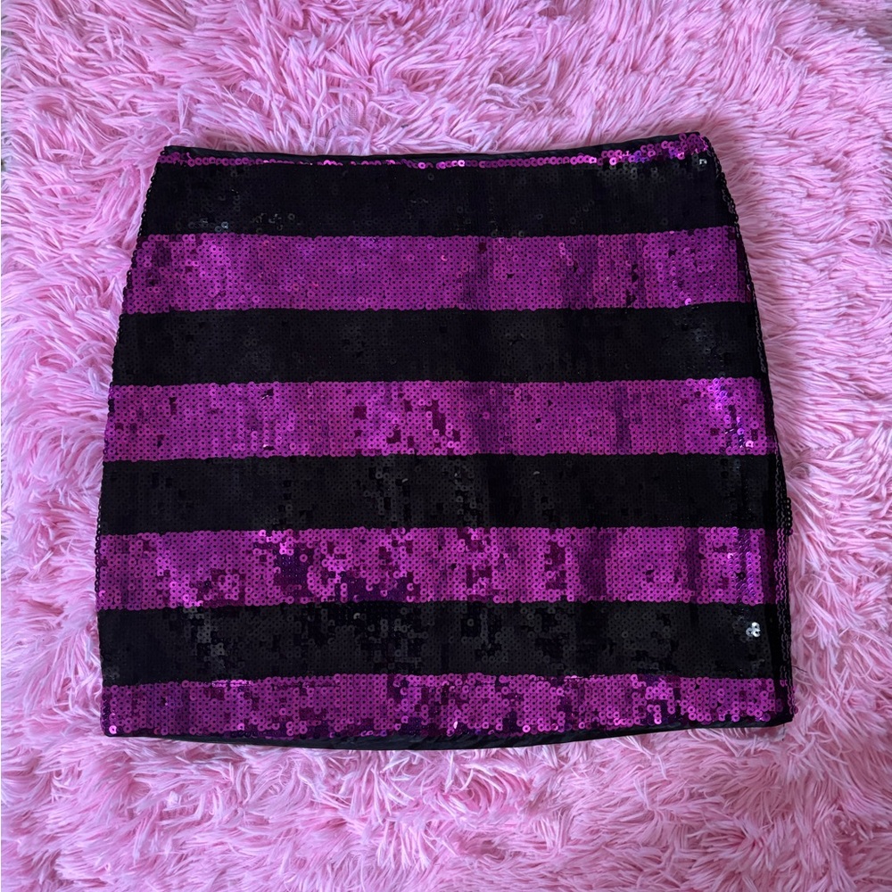 Forever 21 szS pink and black striped sequin skirt with side zipper